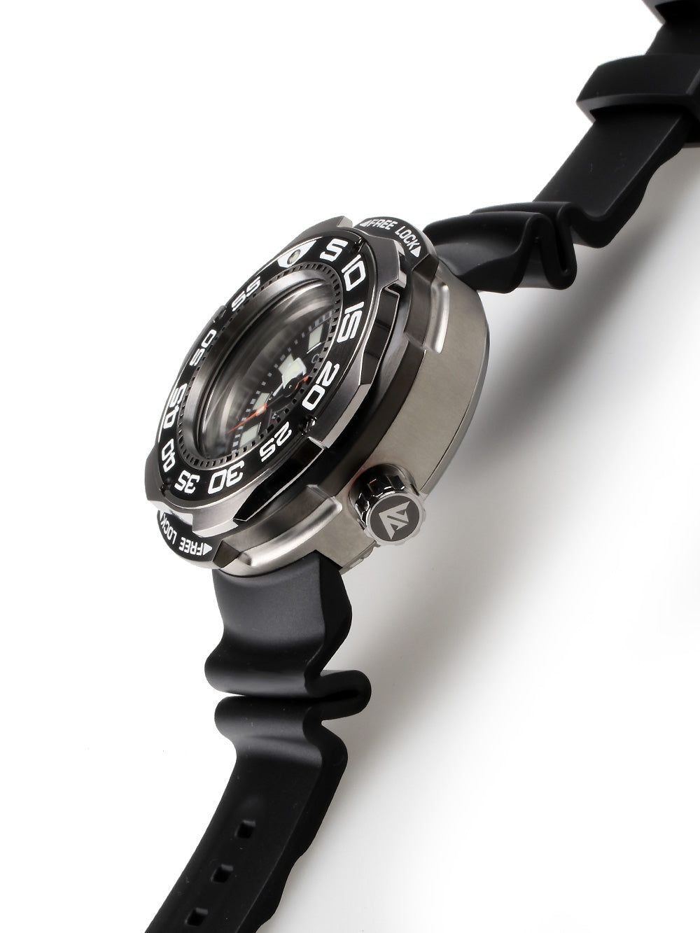CITIZEN Mod. BN7020-09E-5